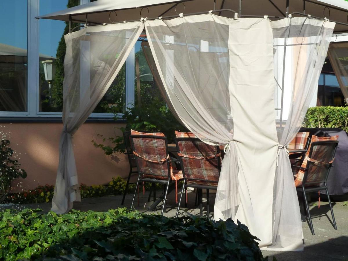 Hotel Hanseat Hamburg Exterior photo